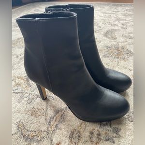 Nine West Kiana 6.5M Platform 3.75" High Heel Ankle Zip Bootie Stiletto Boot